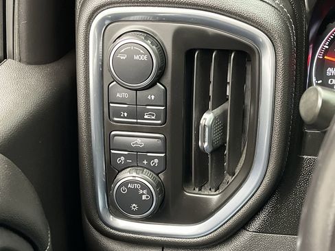 Used 2021 Chevrolet Silverado 1500 LT w/ Bed Protection Package AWD/4WD image 16
