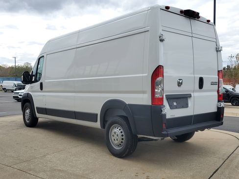 Used 2025 RAM ProMaster 2500 w/ Convenience Group image 3