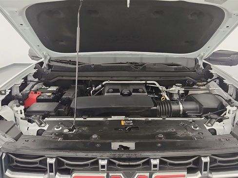 Used 2023 GMC Canyon AT4 w/ LPO, Sports Bar Package image 29