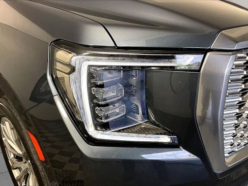 Used 2021 GMC Yukon XL Denali w/ Denali Premium Package RWD image 27