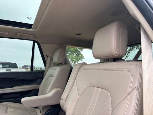 Used 2024 Ford Expedition Limited RWD image 32