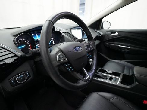 Used 2019 Ford Escape Titanium image 8