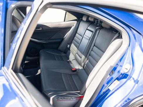 Used 2018 Lexus IS 300 AWD image 19