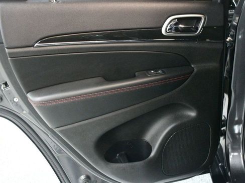 Used 2018 Jeep Grand Cherokee Trailhawk w/ Trailhawk Luxury Group image 24