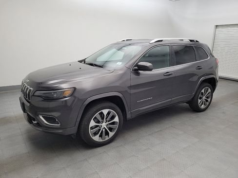 Used 2019 Jeep Cherokee Overland w/ Technology Group image 2