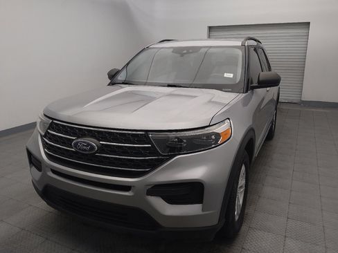 Used 2021 Ford Explorer XLT AWD/4WD image 15