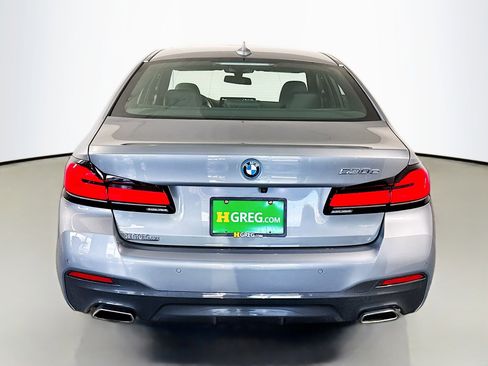 Used 2023 BMW 530e w/ M Sport Package image 8