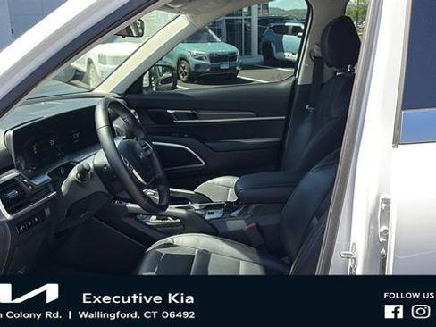 Used 2023 Kia Telluride S AWD/4WD image 11