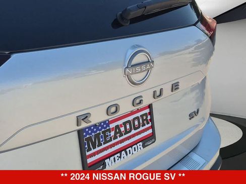 Used 2024 Nissan Rogue SV FWD image 12