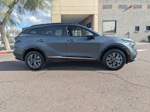 Certified 2023 Kia Sportage SX Prestige image 2