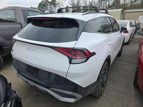 Used 2025 Kia Sportage SX image 3