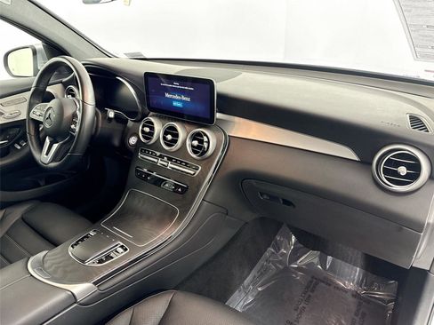 Used 2023 Mercedes-Benz GLC 300 GLC 300 image 40