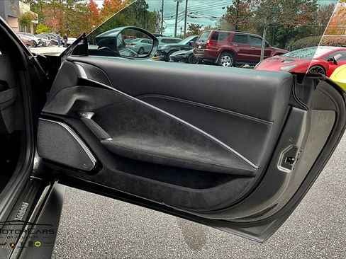 Used 2024 Ferrari Roma image 19