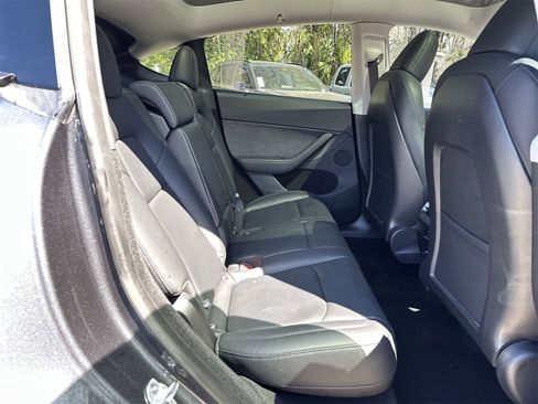 Used 2024 Tesla Model Y Performance image 13
