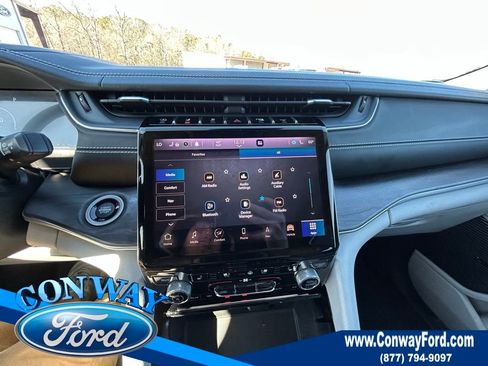 Used 2021 Jeep Grand Cherokee L Overland w/ Luxury Tech Group IV image 39