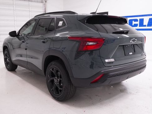 New 2026 Chevrolet Trax LT w/ Driver Confidence Package image 9