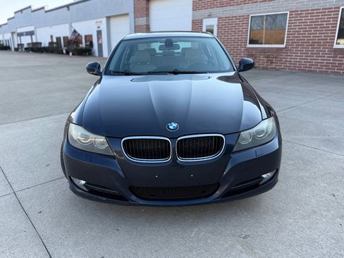 Used 2009 BMW 328i xDrive Sedan image 2