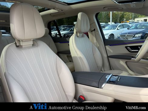 Certified 2023 Mercedes-Benz EQS 580 4MATIC SUV image 31