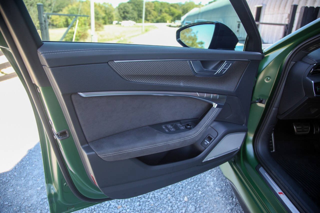Used 2024 Audi RS 6 performance AWD/4WD image 42