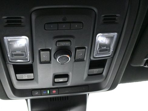 Used 2023 GMC Yukon XL AT4 w/ AT4 Premium Package image 28