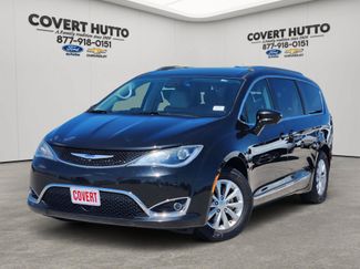 Used 2019 Chrysler Pacifica Touring-L w/ Advanced Safetytec Group FWD video 1