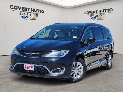 Used 2019 Chrysler Pacifica Touring-L w/ Advanced Safetytec Group