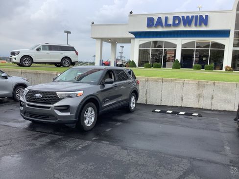 Used 2023 Ford Explorer Base image 3