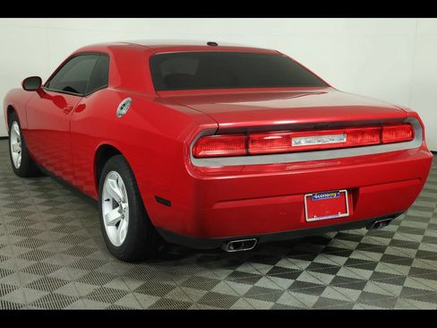 Used 2012 Dodge Challenger SXT w/ Sound Group RWD image 6
