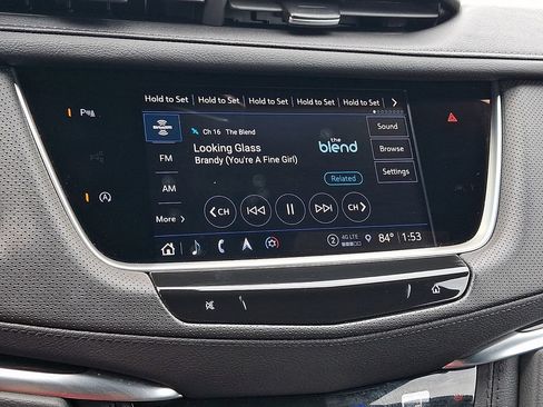 Used 2025 Cadillac XT5 Premium Luxury w/ LPO, Floor Liner Package AWD/4WD image 18