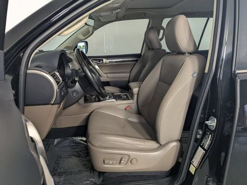 Used 2020 Lexus GX 460 Premium w/ Premium Package AWD/4WD image 13