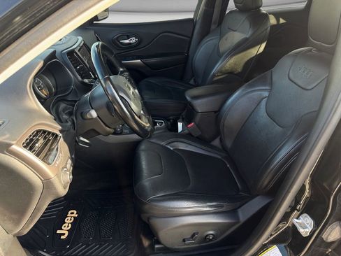 Used 2020 Jeep Cherokee Limited AWD/4WD image 21