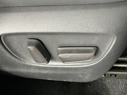 Used 2022 Toyota Highlander Platinum FWD image 24