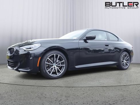 Used 2024 BMW 230i xDrive Coupe w/ Convenience Package AWD/4WD image 1