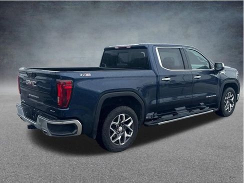 Used 2023 GMC Sierra 1500 SLT AWD/4WD image 12