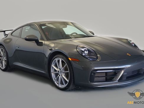 Used 2021 Porsche 911 Carrera image 2