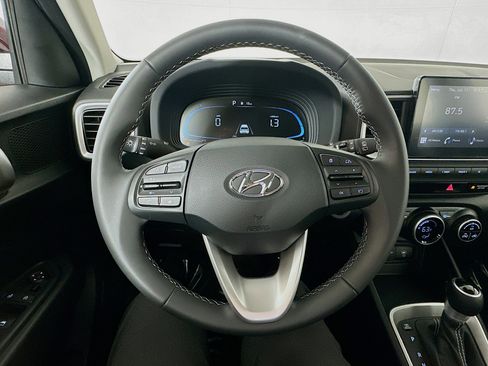 New 2025 Hyundai Venue SEL image 11