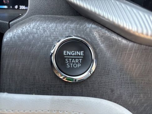 Used 2025 Ford Explorer Platinum w/ Ultimate Package image 34