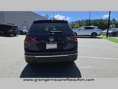 Used 2022 Volkswagen Tiguan SE FWD image 31
