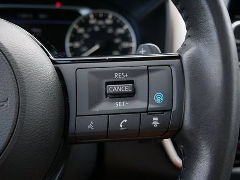 Used 2023 Nissan Rogue SL AWD/4WD image 17