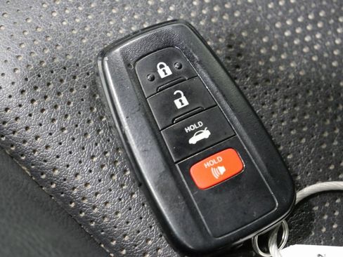 Used 2024 Toyota Camry XSE image 26