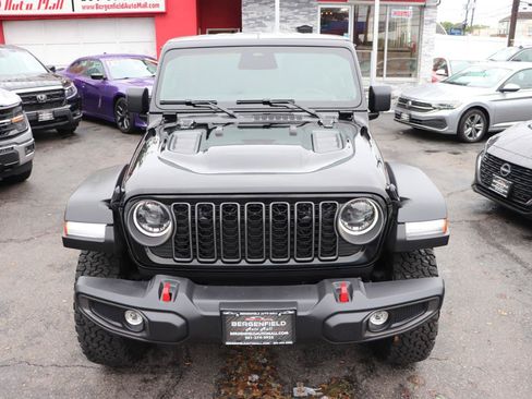 Used 2026 Jeep Wrangler Unlimited Rubicon AWD/4WD image 9