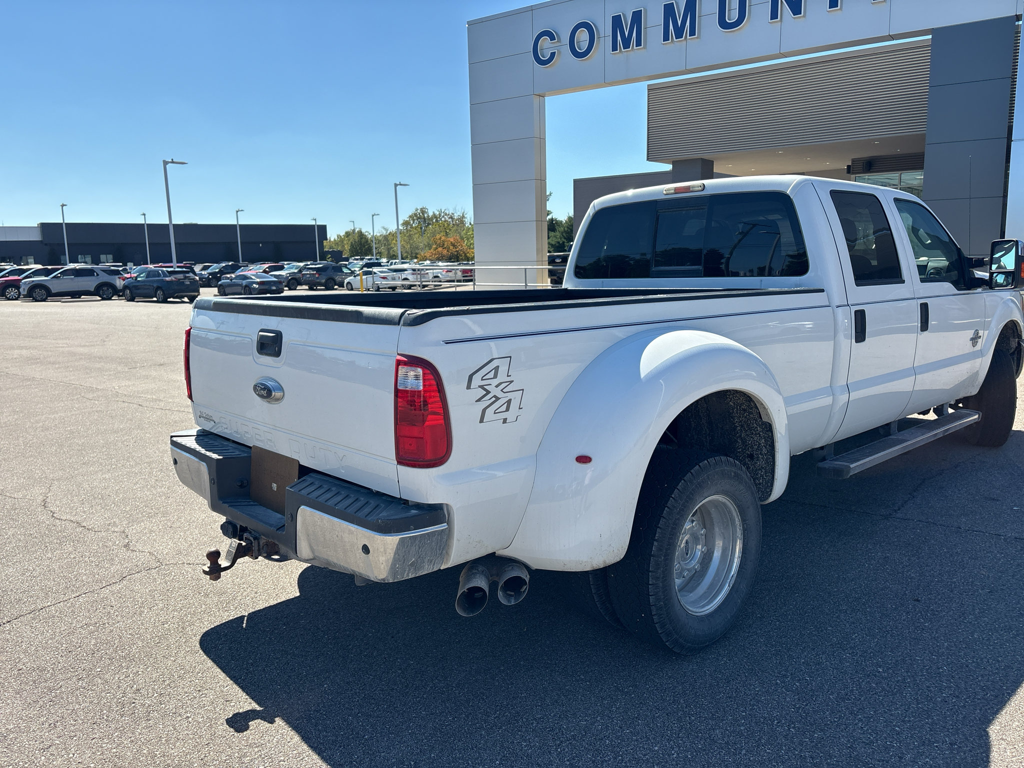 Used 2014 Ford F350 XLT w/ XLT Premium Package AWD/4WD image 3