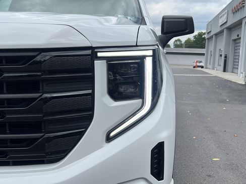 Used 2026 GMC Sierra 1500 Elevation AWD/4WD image 6