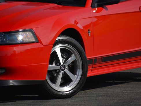 Used 2003 Ford Mustang Mach 1 RWD image 16