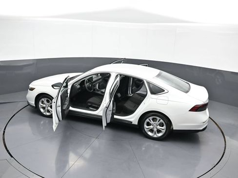 Certified 2023 Honda Accord LX image 43