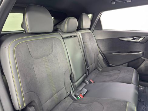 Used 2023 Kia EV6 GT image 41