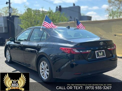 Used 2025 Toyota Camry LE image 4