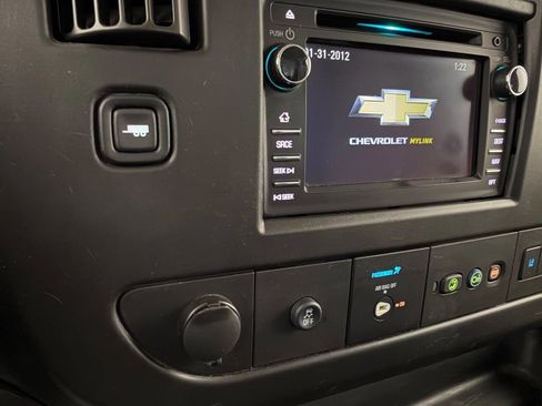 Used 2020 Chevrolet Express 3500 w/ Driver Convenience Package image 20