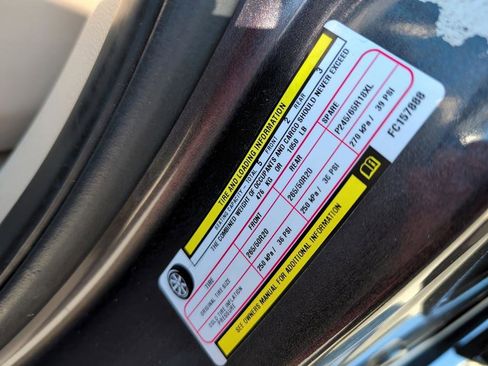 Used 2015 Jeep Grand Cherokee Overland w/ Advanced Technology Group image 31