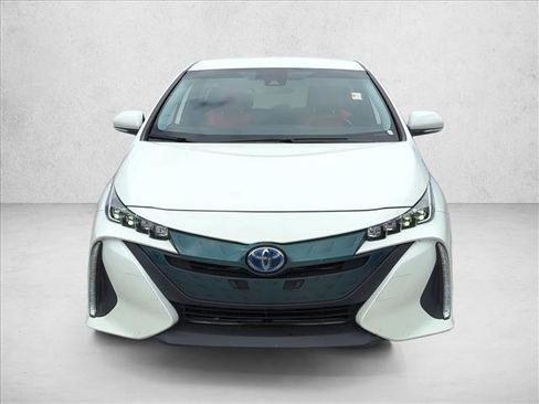 Certified 2020 Toyota Prius Prime LE image 2